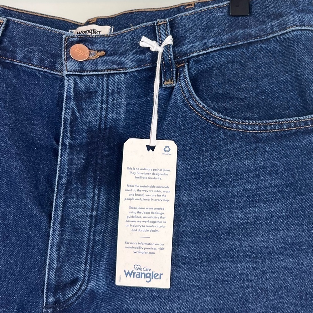 NWT Wrangler High Rise Festival Frayed Denim Shorts - Picture 7 of 10